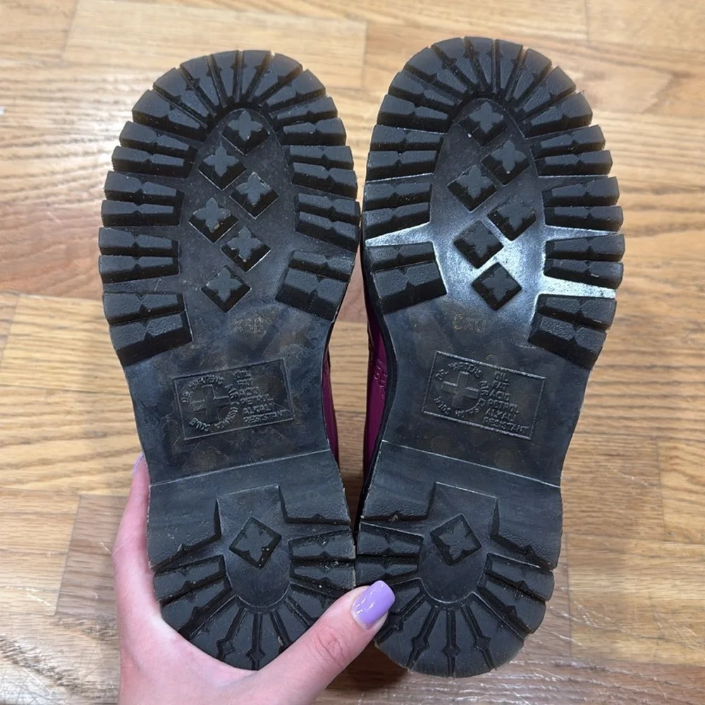 Dr. Martens Devon Heart Leather Platform Boots - Picture 10 of 11